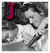 Tell Me a Story: Review: The House of a Thousand Lanterns by Victoria Holt