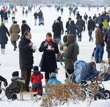 #zugefroren instagram videos and photos. Dauerfrost Alster Zum Betreten Freigegeben Auf Eigene Gefahr Welt