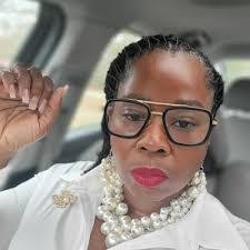 Letitia Bell's Instagram, Twitter & Facebook