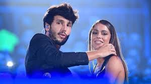 En ese tiempo, se creía que el colombiano estaba con la cantante mexicana danna paola y hasta se lo vinculó con lel Tini Stoessel Discussed The Crisis Rumor With Sebastian Yatra For Now We Are Together But Newsylist Com