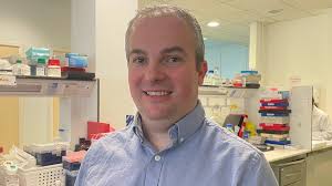 Prawf newydd i gael diagnosis cynt o ganser y prostad