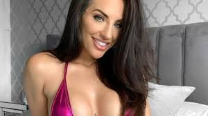 Porn star mum disowned by family over X-rated career with husband |  news.com.au — Australias leading news site
