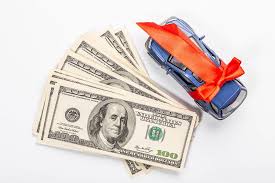 Select from premium money falling white background of the highest quality. Money In The Hands Of A Woman On A White Background Creative Commons Bilder