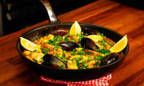 Valencians, in turn, regard paella as one of their identifying symbols. Deniz Mahsullu Bugday Paella Arda Nin Mutfagi