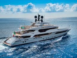 She was built by baglietto in 2010. Fahrten Megayacht Lucky Me Baglietto Spa Mit Ruderhaus 6 Kabinen Aluminium