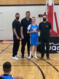 Massive day at TH Sports Group. We hosted Jason Bowie to take individual,  team and award winner photos! Please find below a list of our award  winners. Most Improved player, Grit/Determination and