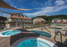 Check out tripadvisor members' 1,325 candid photos and videos of landmarks, hotels, and attractions in luhacovice. Lazne Luhacovice Zvou Na Letni Dovolenou Nase Voda