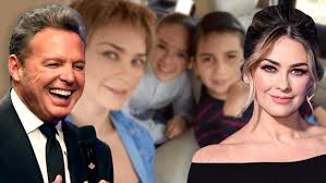 Su belleza hizo que destacara desde pequeña, cuando se encontraba cursando la escuela primaria. Aracely Arambula Reconoce Que Si Invitaria A Luis Miguel A La Primera Comunion De Sus Hijos Famosos Univision