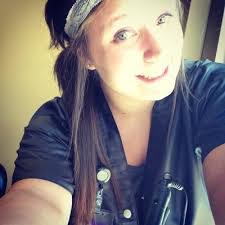 Miranda Renfro's Instagram, Twitter & Facebook