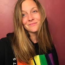 Anna Hutcheson's Instagram, Twitter & Facebook