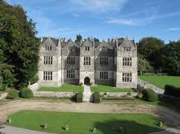 The grand fireplace would reminisce how it had warmed the toes of the native princes of wales. Pin On English Manors And More