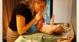 'het verhaal van m'n vader speelt mee in mijn aarzeling om aan kinderen te beginnen' 'er zit een overvloed aan warmte in me. Nathalie Meskens Naar Spoed Met Dochter Lima T Is Een Wilde Griet Dat Heeft Ze Niet Van Mij Hoor Showbizz Hln Be