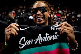 𝙏𝙪𝙧𝙣 𝙙𝙤𝙬𝙣 𝙛𝙤𝙧 𝙬𝙝𝙖𝙩 🔥 Shoutout Lil Jon for stopping by and  checking out some preseason hoops tonight!