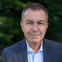 20+ perfiles de «Staszewski»