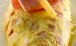 Omelette Roulee Jambon Fromage Par Alain Ducasse En 2020 Omelette Roulee Roule Jambon Roule Jambon Fromage