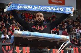 simsek kardesligini turkiye konustu eskisehirspor adana demirspor maci oncesi mac esnasinda ve sonrasinda ortaya cikan tribun spor simsek spor mac