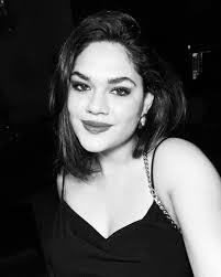 Mariana Abraham's Instagram, Twitter & Facebook