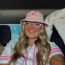 Hair stylist for bi-racial hair in Callahan?