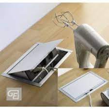 stopcontact vloer inbouw midden onder tafel in keuken stopcontact keukens woonideeen