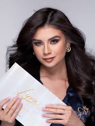 Each one with her own essence. All with the same ally. 💋 19 delegates  representing the strength, elegance, and authenticity of true beauty. Our  products celebrate the best of you. 🌍✨ Makeup