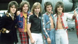 Les mckeown, former lead vocalist for the iconic scottish pop group bay city rollers, has died. V5gag3157off6m