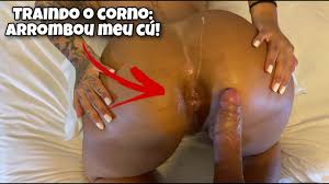 Corno filmando o amigo DOTADO arrombando o cuzinho da sua esposa, Muita  porra no cu.