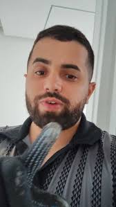 É vermelho ou azul ? 🧐