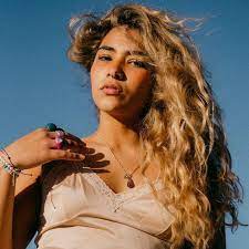 How old is sienna mae gomez? Tiktok Star Sienna Mae Gomez On Confidence And Fake Freckle Hacks Exclusive