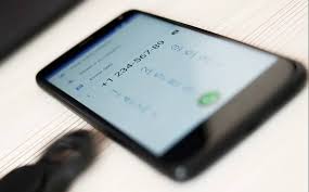 Varias aplicaciones distorsionan la voz en tiempo real y la inyectan dentro programas compatibles como skype, mientras que otras tienen una operación más offline, o. Cuales Son Las Mejores Aplicaciones Android E Ios Para Cambiar La Voz En Una Llamada Mira Como Se Hace