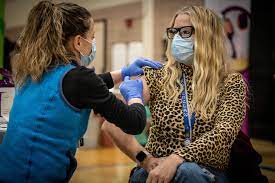 Below is a list of who is eligible to be inoculated and where residents in toronto, durham, peel residents aged 55 years and older can book at a participating pharmacy for the astrazeneca vaccine. How To Book Covid Vaccine Shots In Toronto And Rules For Those 18 And Over