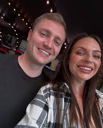 Danielle Ruhl (@dnellruhl) • Instagram photos and videos