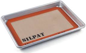 Just the edges were golden when i decided to end the baking time. Silpat Medium Jelly Roll Non Stick Baking Mat 9 5x14 375 Inch