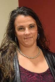 Bobbi Schmidt's Instagram, Twitter & Facebook