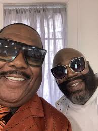 Michael Robertson of Endurance of Houston with the great Ron Staples of the  Mighty Clouds of Joy.🎶