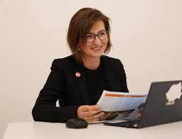 Arata comentariile (0) vrei articole ca acesta pe email? Interviuri In Mass Media LocalÄƒ È™i NaÈ›ionalÄƒ Ioana MihÄƒilÄƒ Primar Oradea
