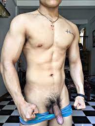 Fit guy with a hairy cock - Nude Asian Boys