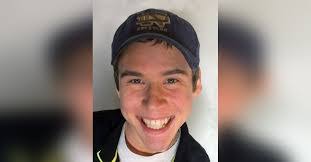 Lauri Scott's Instagram, Twitter & Facebook