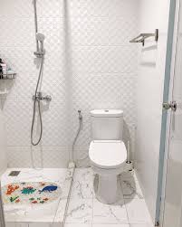 Desain kamar mandi ukuran 2x1 5 penunjukan ukuran didalam gambar sketsa, sangatlah diutamakan, karena selain bentuk gambar, ukuran merupakan suatu komunikasi visual mutlak yang haukuran memiliki 5 arti. Desain Kamar Mandi Ukuran 2x1 5 Cek Bahan Bangunan