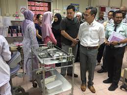 Anda sedang mencari klinik kesihatan kuala lumpur atau klinik kesihatan selangor? Fahmi Fadzil ×'×˜×•×•×™×˜×¨ Saya Lawat Klinik Kesihatan Petaling Bahagia Pagi Tadi 400 Pesakit Sehari Beberapa Fasiliti Sedang Ditambahbaik Termasuk Mesen X Ray Program Kesihatan Sedang Dirangka Dgn Panel Penasihat Inshaallah Saya Yb Teresakok