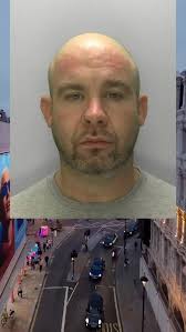 2 men jumped and stabbed another man outside a kebab shop in London #crime  #criminal #jail #prison #gangster #gang #truecrime