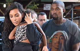 Kim kardashian west flew her nearest and dearest to a private island to celebrate her birthday. Ein Viertes Kind Fur Kim Kardashian Kanye West Ist Unterwegs Kosmo