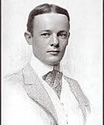 Peggy Kunz's Instagram, Twitter & Facebook