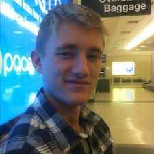 Nelson Bauer Collet (@nelsnelsssss)