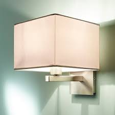 Pour mieux vous accompagner, nous faisons évoluer notre site castorama.fr. Applique Philips Ely Noire Castorama