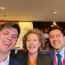 Always a joy to catch up with friends in energy, including Sue Lena  Thompson from @commodityinsights, Pinar Yilmaz, Burcu Canci Gunal from  @wpc_energy, @kevin_odonovan, and Geoffrey Warr from @sp_global, this time  at @