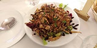 Mondate le cipolle nel modo usuale, dividetele in 2 se volete e tagliatele a fette spesse circa 1 cm. Antipasto Di Alici E Cipolle Rosse Fritte Con Aceto Balsamico Bild Von Arianna Al Borghetto Ostia Antica Tripadvisor