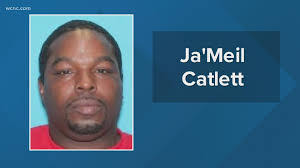 Eileen Rosado's Instagram, Twitter & Facebook