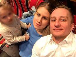 Юрист так называемого «фонда борьбы с коррупцией» любовь соболь завела себе молодого любовника. Zhena Antropologa Nekrofila Sobol Ispolzuet Foto Docheri Dlya Svoih Politicheskih Igr Ekspress Gazeta