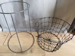 100均のアレを使って ワイヤーかごを作ってみよう 手作りインテリア 100円 100均 ワイヤークラフト