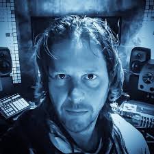 Richard Bouma (@RikkiBNL)